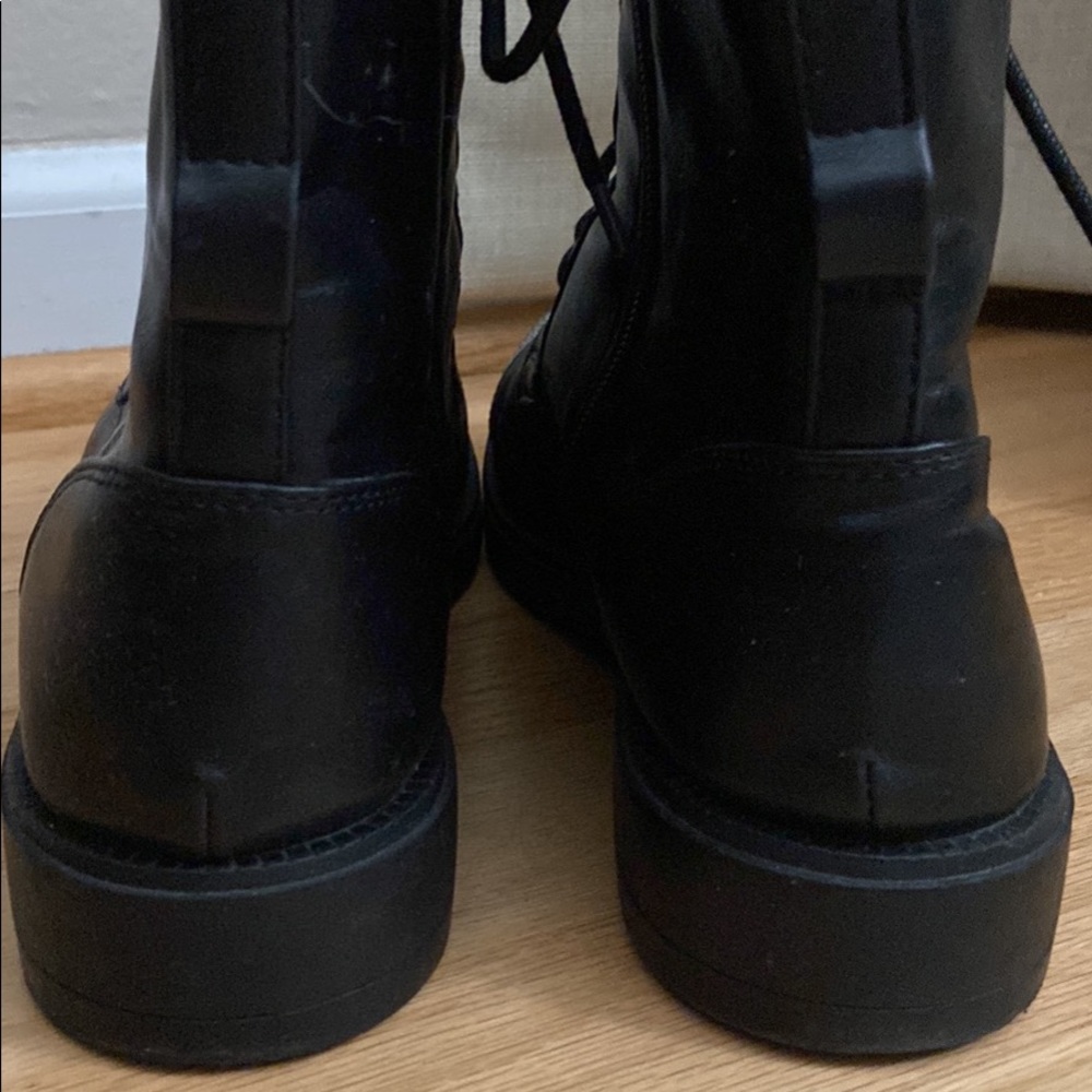 Report Combat Boots